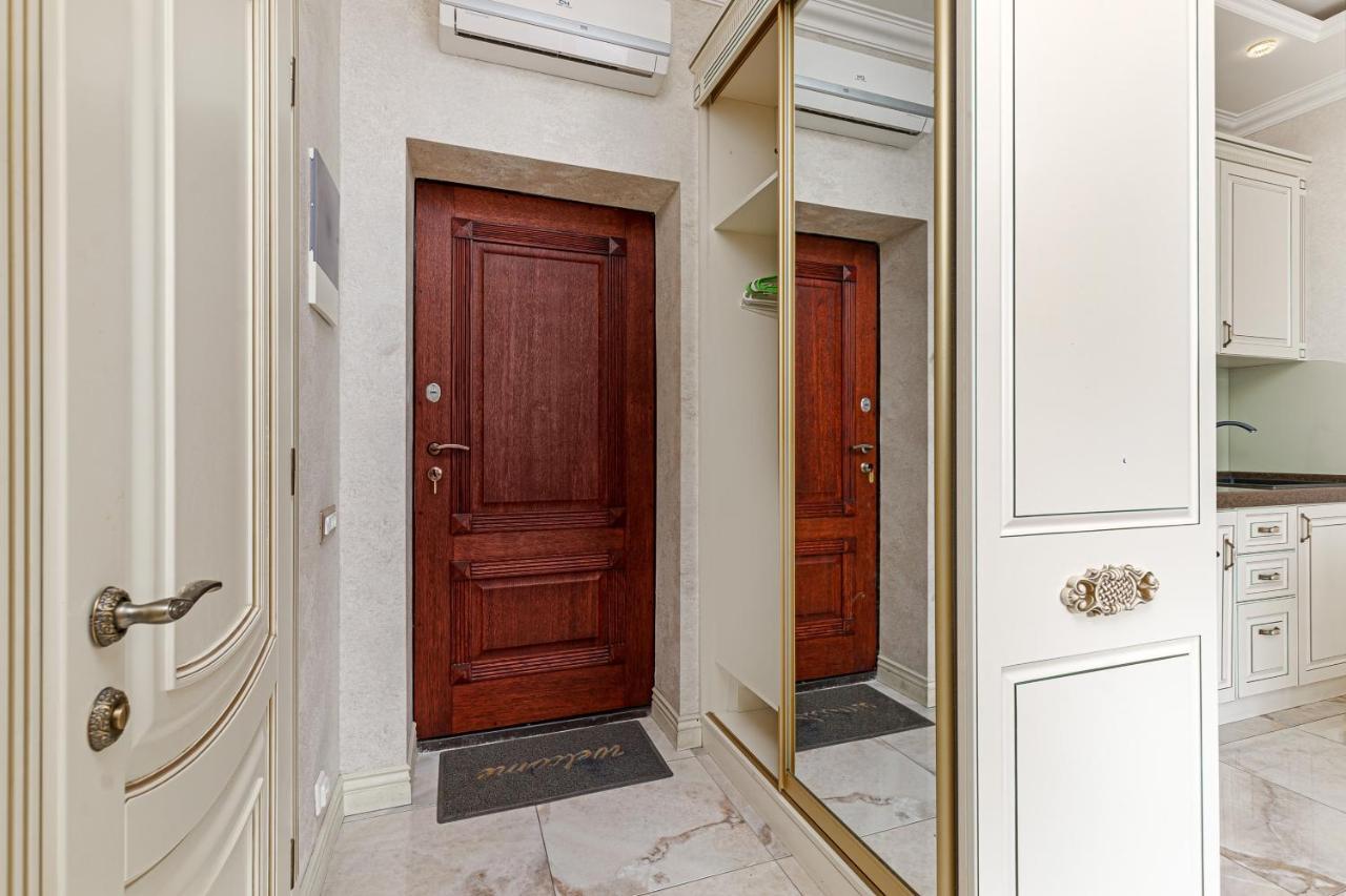 אודסה Greek Street Deluxe Apartment מראה חיצוני תמונה